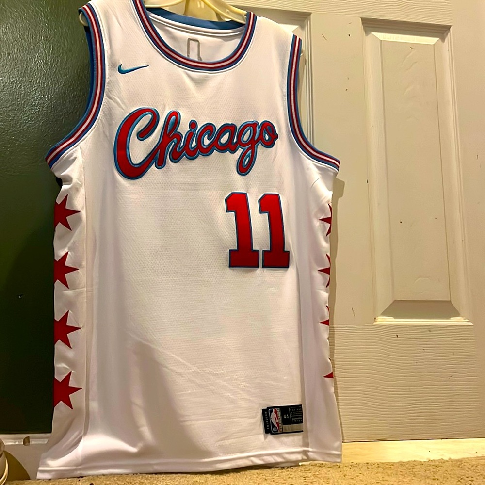New DeMar DeRozan Swingman Bulls Jersey